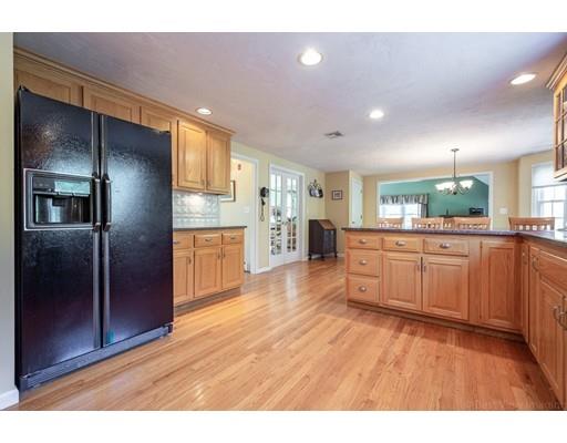 2 Rough Rider Road Hopkinton, MA 01748 - Photo 9 of 40 Gallery Image 9