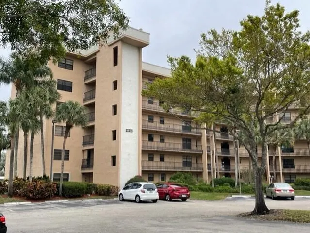 $1,750 | 4640 Lucerne Lakes Boulevard West, Unit 605, Lake Worth, FL 33467