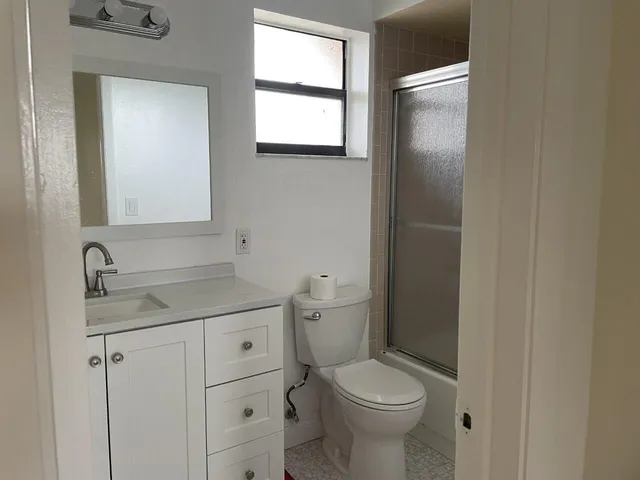 $1,750 | 4640 Lucerne Lakes Boulevard West, Unit 605, Lake Worth, FL 33467