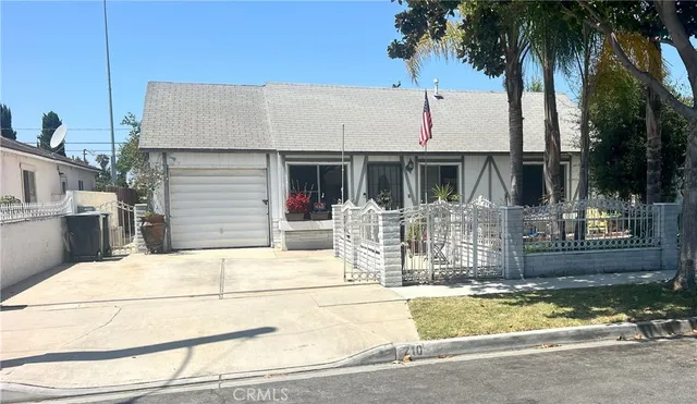 $1,250,000 | 210 South Gunther Street, Santa Ana, CA 92704