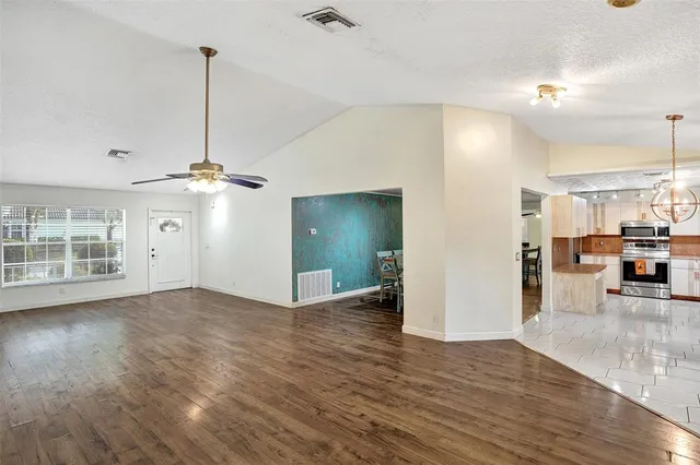 $499,900 | 5372 Pine Circle, Coral Springs, FL 33067