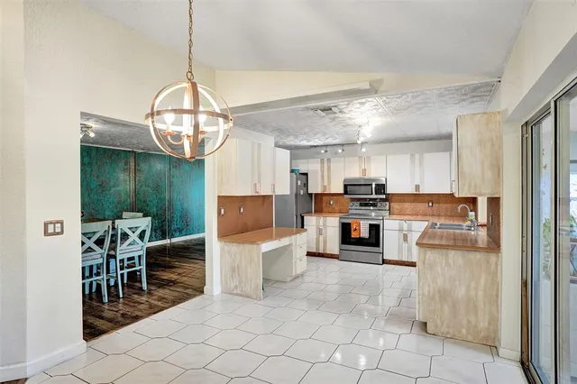 $499,900 | 5372 Pine Circle, Coral Springs, FL 33067