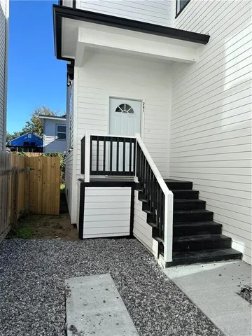$2,250 | 2817 Amelia Street, New Orleans, LA 70115