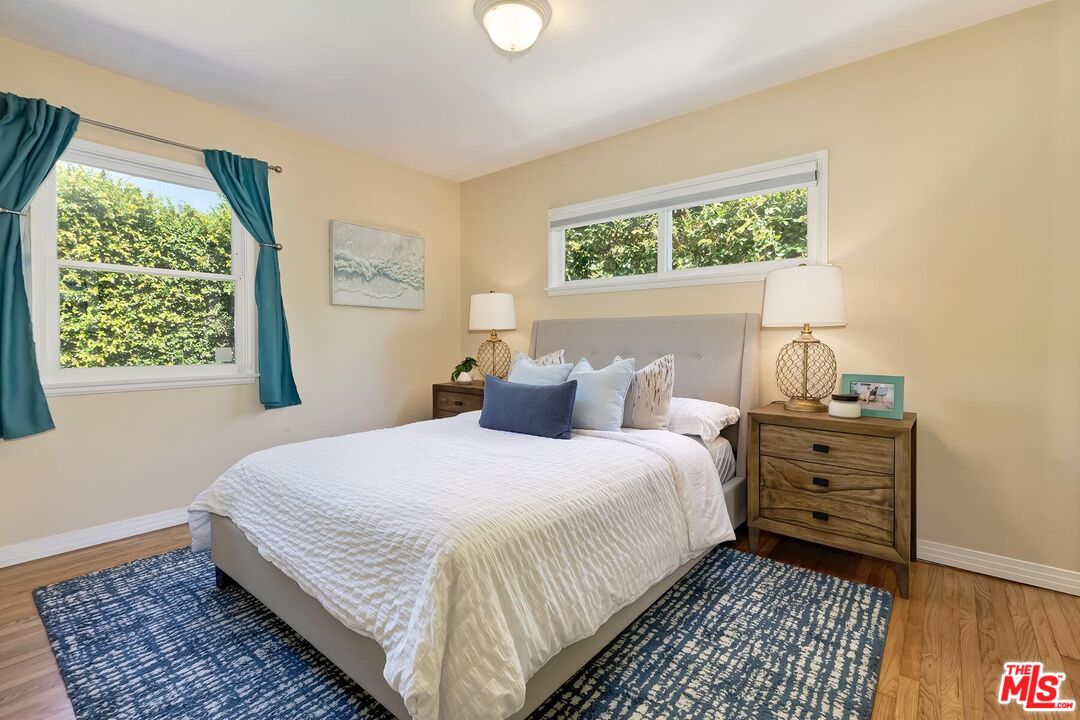 11637 Charnock Road Los Angeles, CA 90066 - Photo 17 of 28 Gallery Image 17