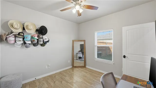 a view of a livingroom with window
