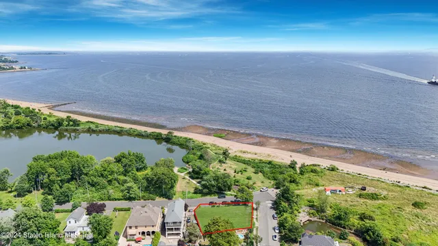 $559,000 | 504-508 Holten Avenue | Prince's Bay