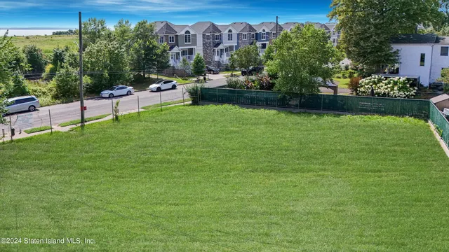 $559,000 | 504-508 Holten Avenue | Prince's Bay