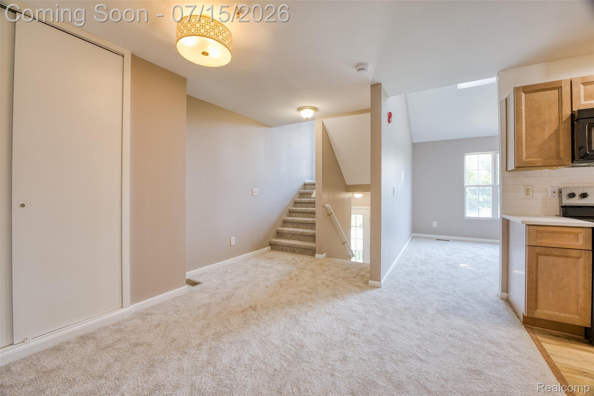 1159 Beaver Run Troy, MI 48083 - Photo 12 of 32 image-12.jpg