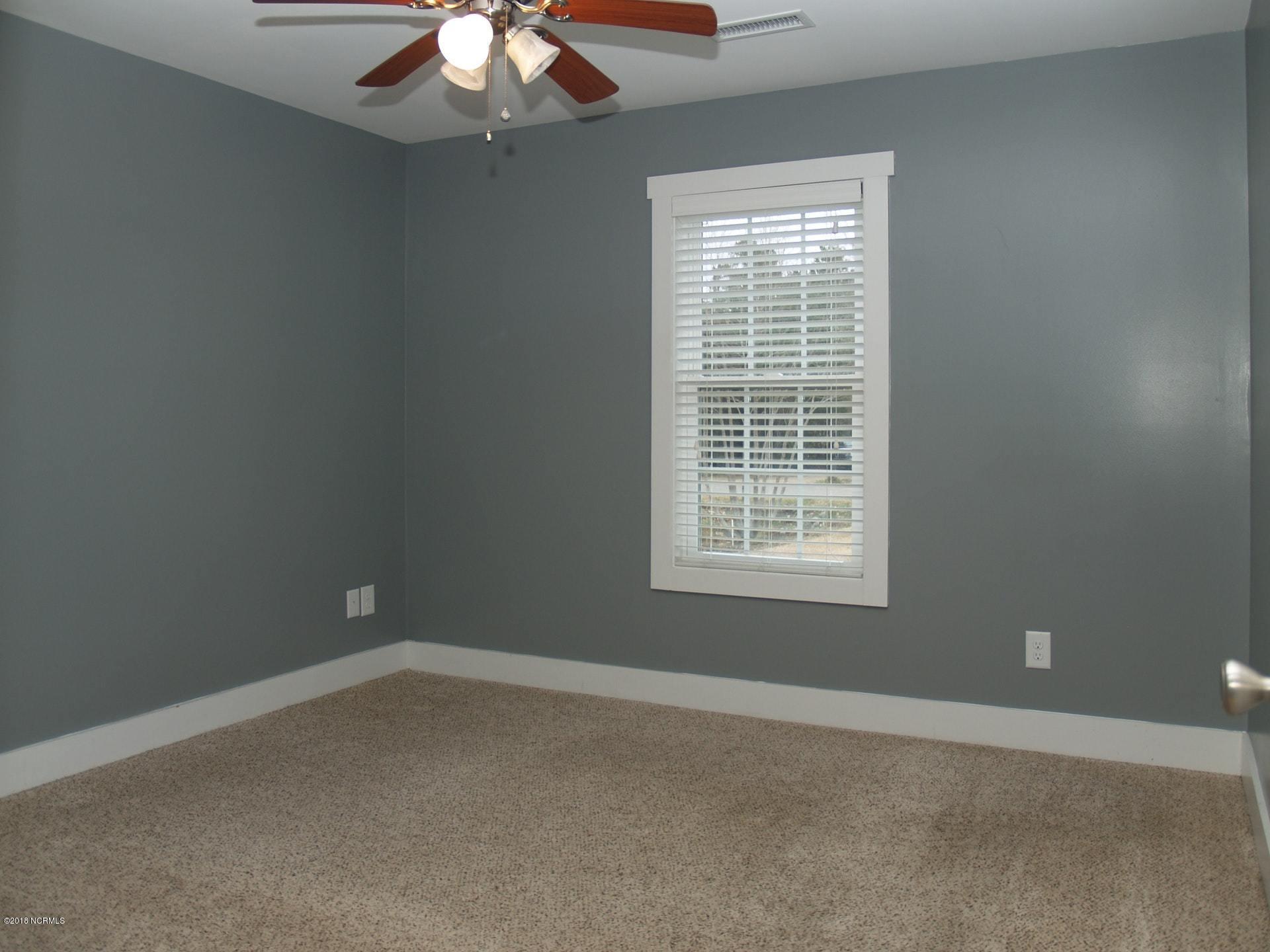 876 Sloop Point Road Hampstead, NC 28443 - Photo 19 of 28 016-259731-(18)_resampled
