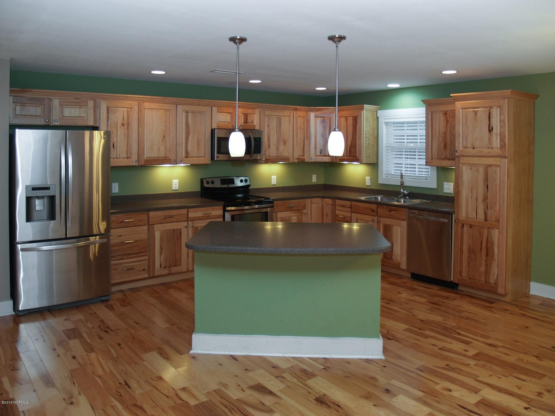 876 Sloop Point Road Hampstead, NC 28443 - Photo 8 of 28 010-259731-(10)_resampled