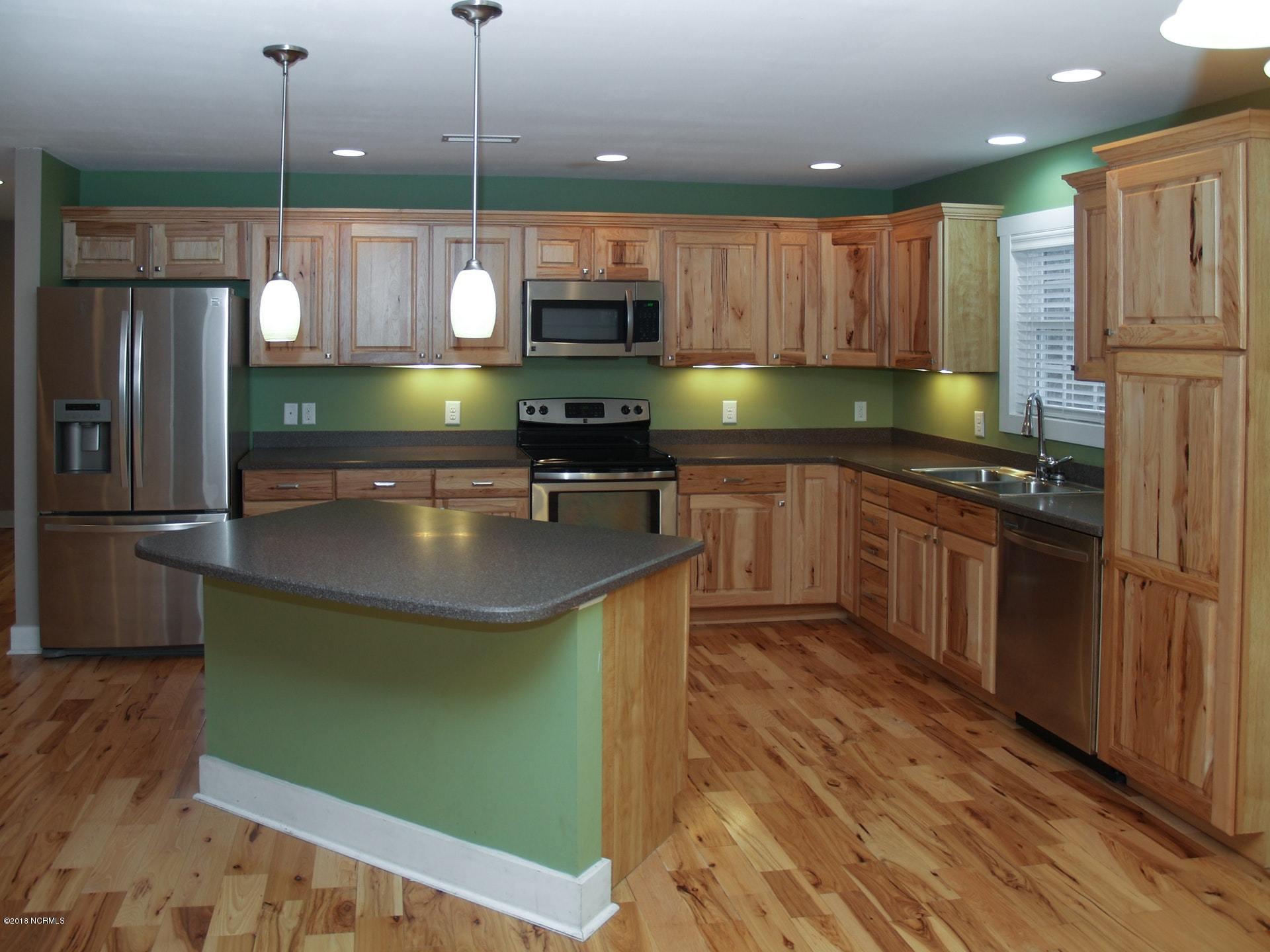 876 Sloop Point Road Hampstead, NC 28443 - Photo 9 of 28 011-259731-(13)_resampled