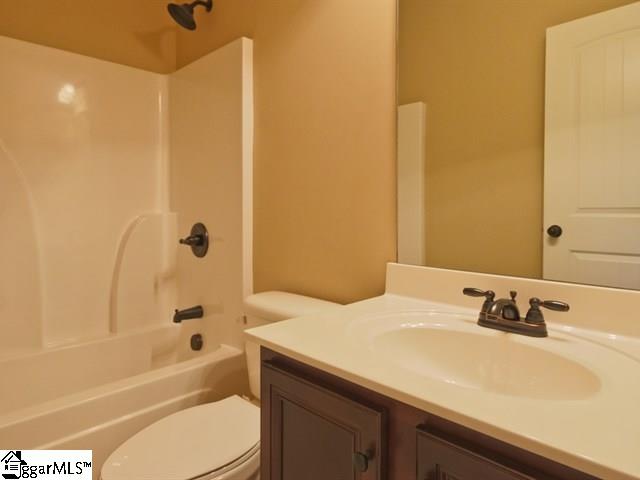 109 Ridgewater Court Fountain Inn, SC 29644 - Photo 30 of 36