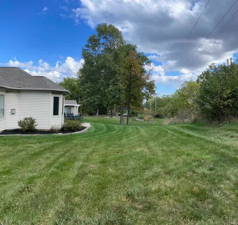$313,500 | 230 Broadmore Circle, Angola, IN 46703