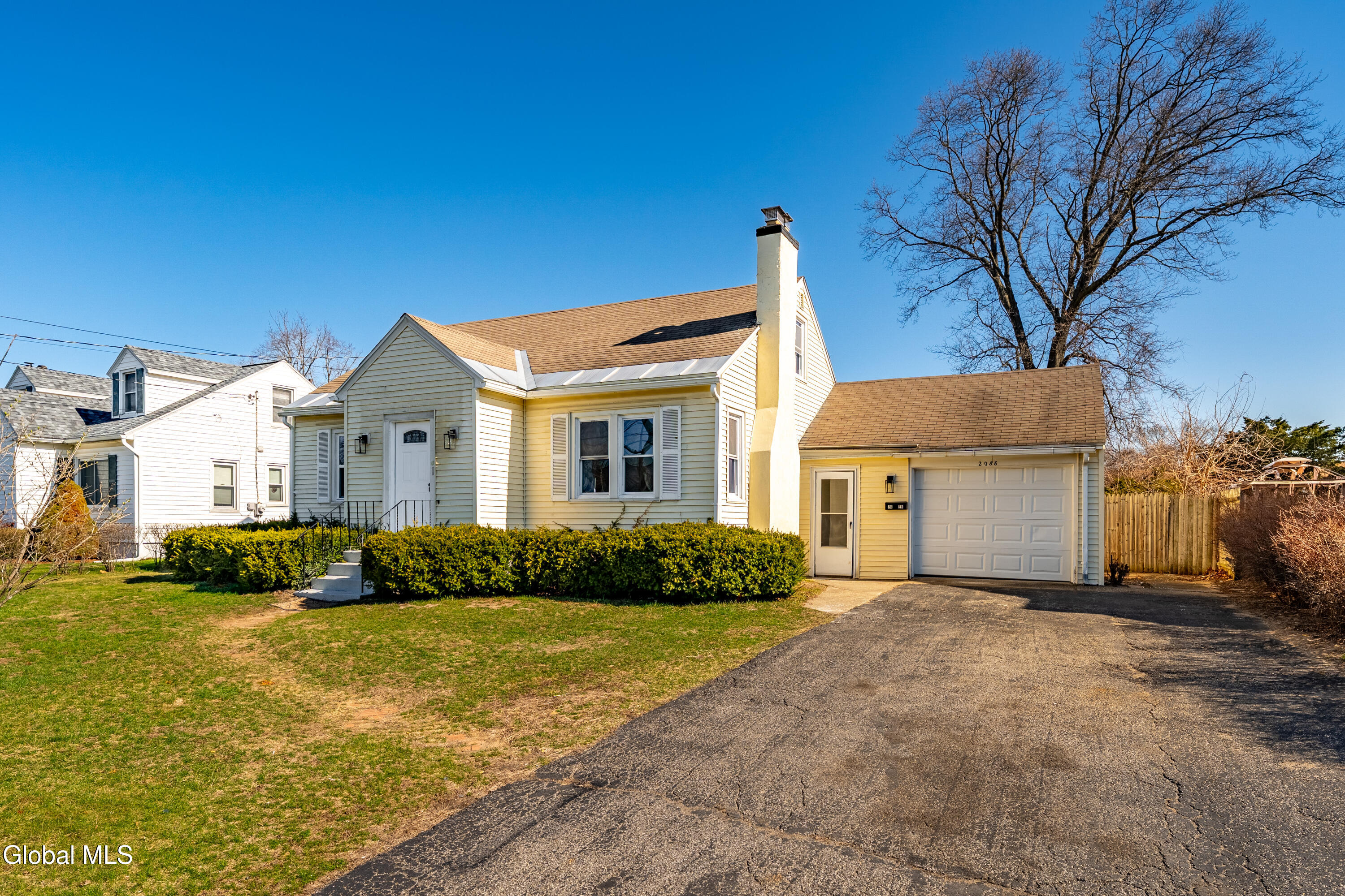 2088 Caldicott Road Schenectady, NY 12303 - Photo 3 of 22 DSC00103-HDR