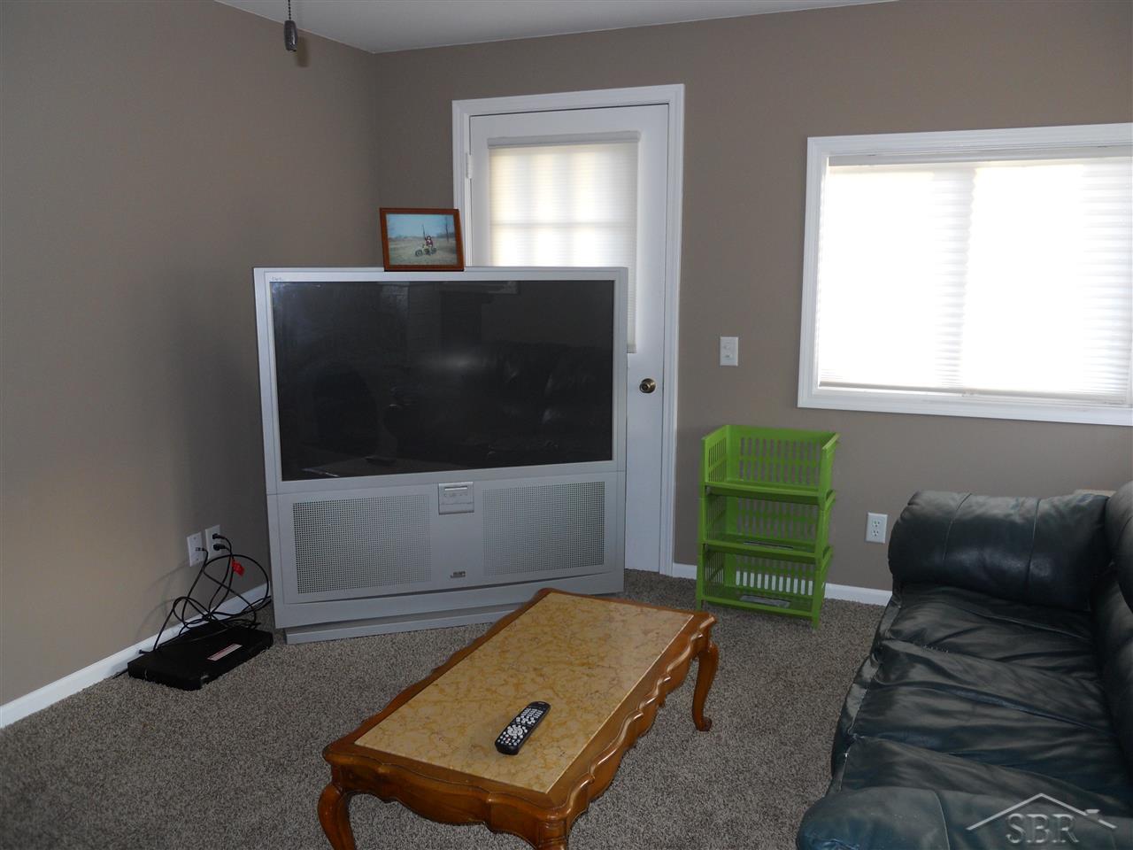 11942 Benson Road Mount Morris, MI 48458 - Photo 7 of 28 31271873-6.JPG