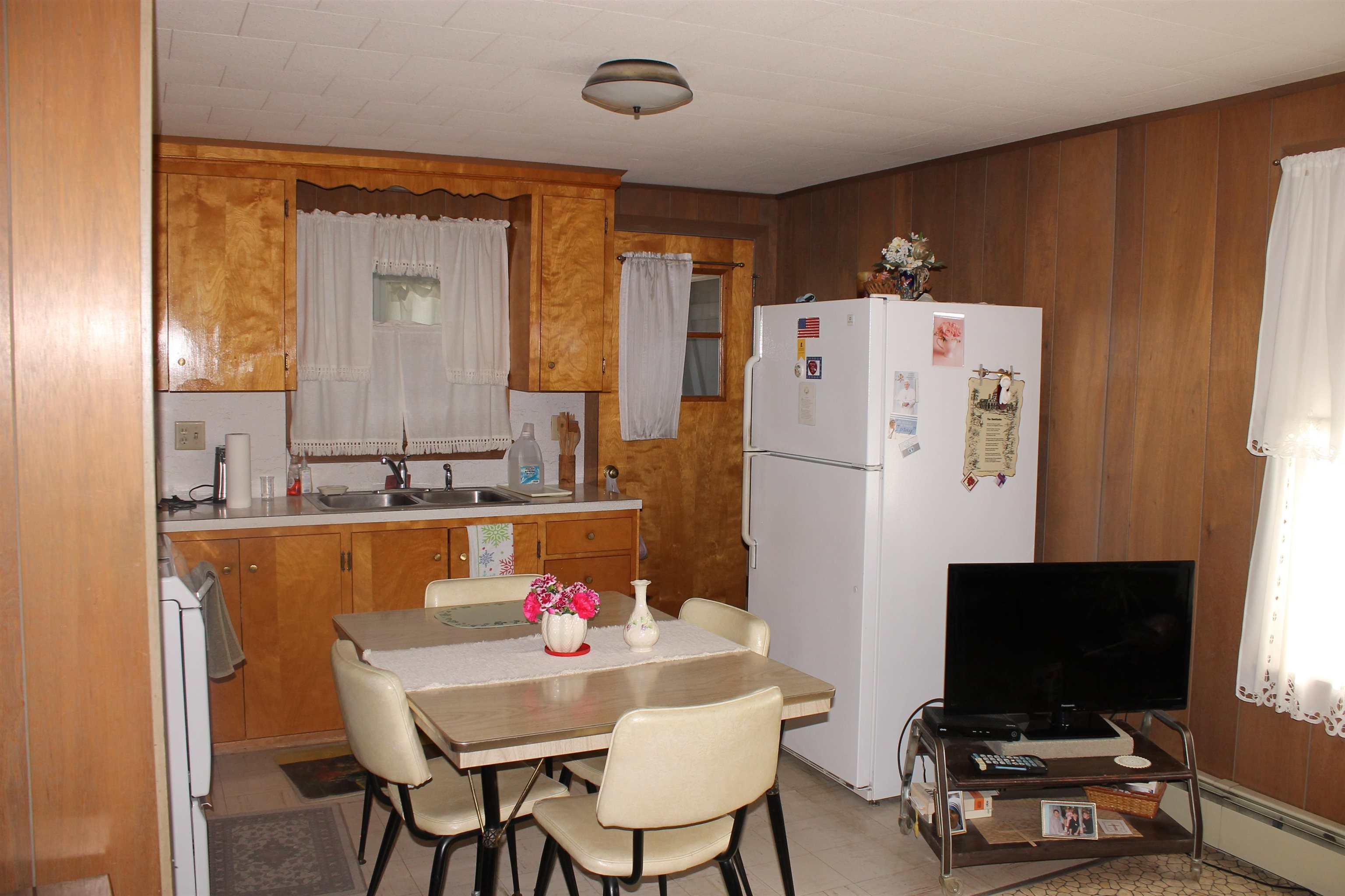 16 Manning Street Manchester, NH 03103 - Photo 6 of 22