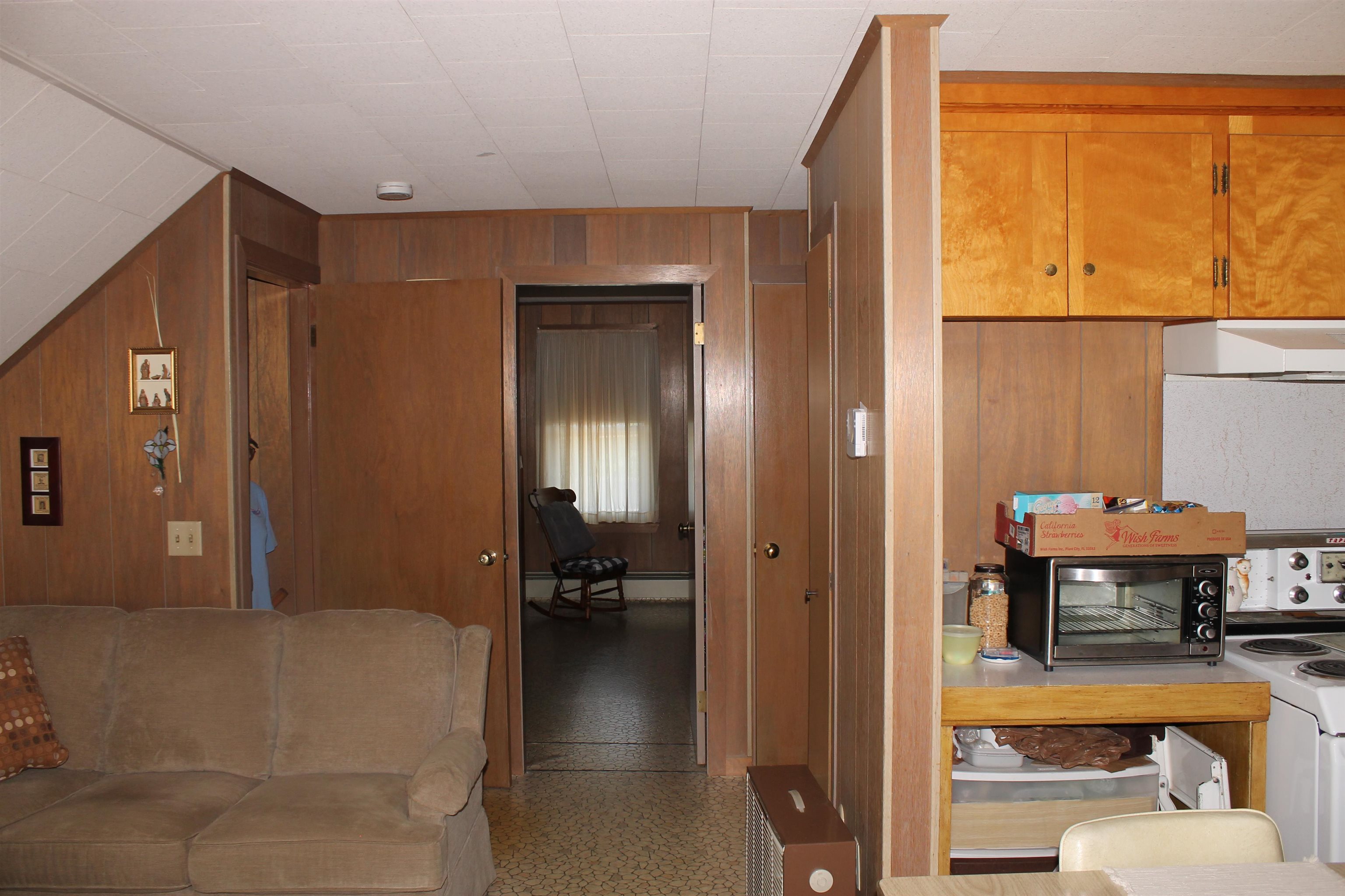 16 Manning Street Manchester, NH 03103 - Photo 8 of 22