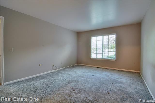 29606 Middlebelt Road Farmington, MI 48334 - Photo 13 of 22