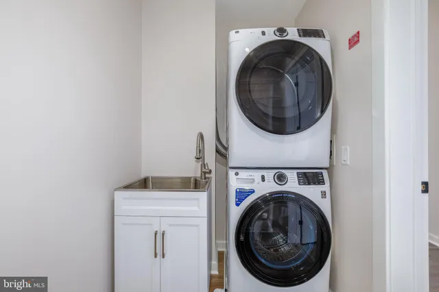 $1,470,000 | 255 West Falls Station Boulevard, Unit PH1, Falls Church, VA 22043