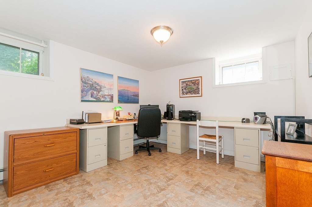 133 Evelyn Road Newton, MA 02468 - Photo 16 of 20 Gallery Image 16