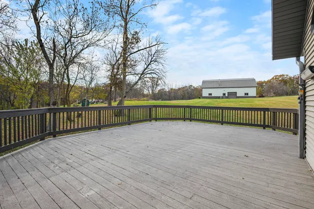 $879,900 | 7688 Lone Pine Road, Barneveld, WI 53507