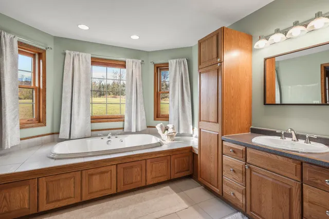 $879,900 | 7688 Lone Pine Road, Barneveld, WI 53507