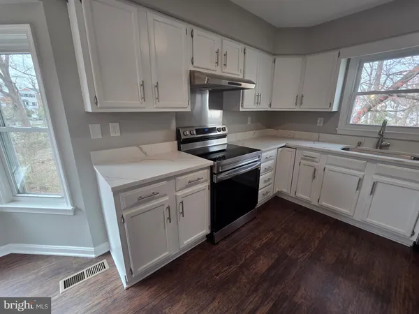 $4,900 | 2220 Cedar Mill Court, Vienna, VA 22182