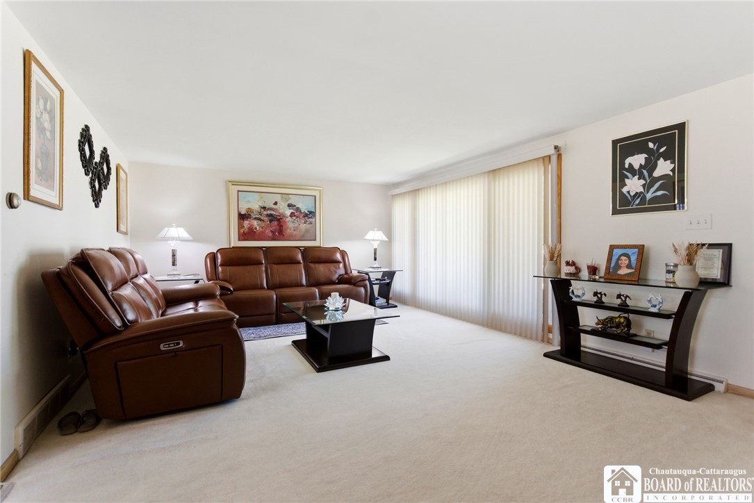 133 Delta Road Amherst, NY 14226 - Photo 5 of 48
