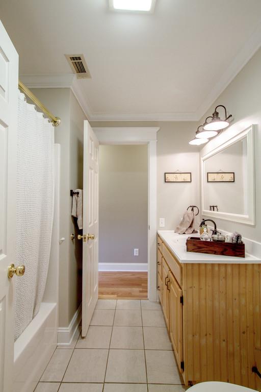 1727 Walden Ridge Road Manchester, TN 37355 - Photo 13 of 29 a bathroom with sink and mirror