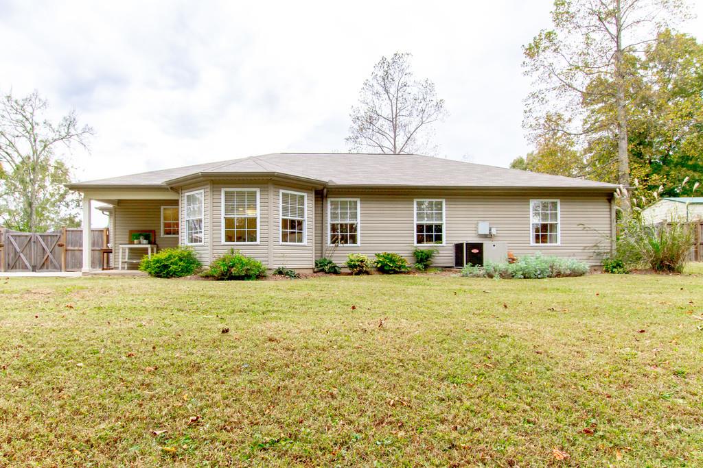 1727 Walden Ridge Road Manchester, TN 37355 - Photo 25 of 29 a front view of house with yard and trees around