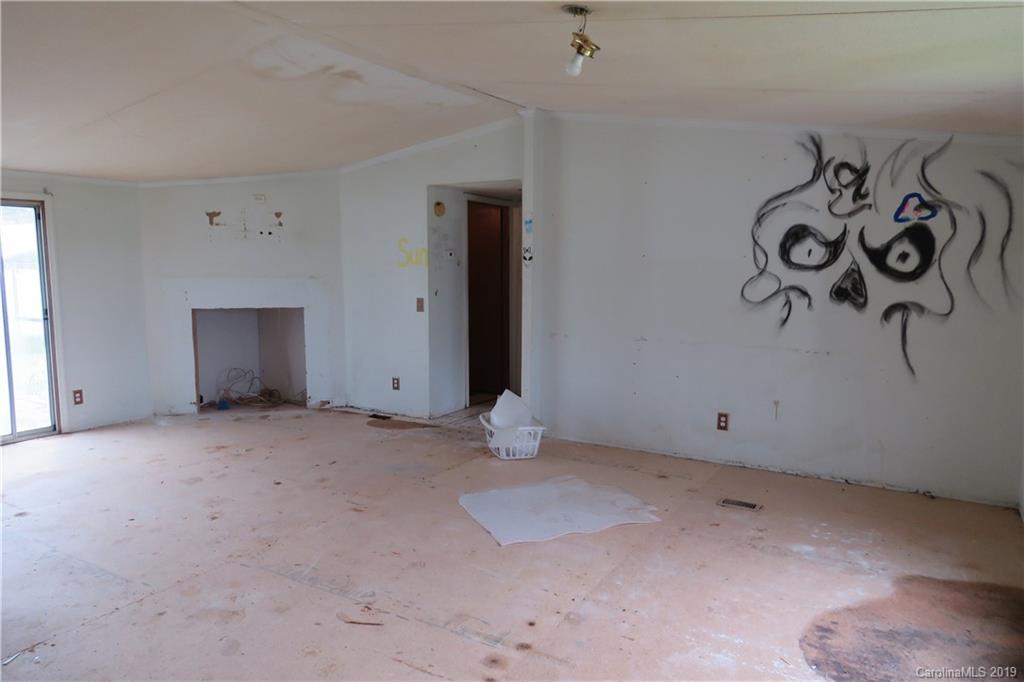 2512 Saluda Road Chester, SC 29706 - Photo 10 of 20
