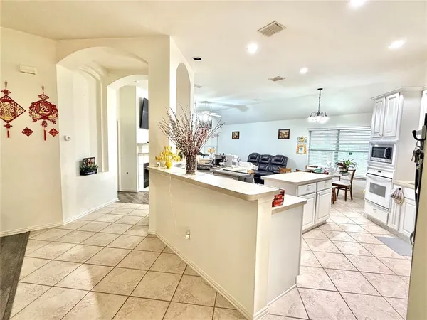 $2,500 | 900 Ascension Drive, Hurst, TX 76053