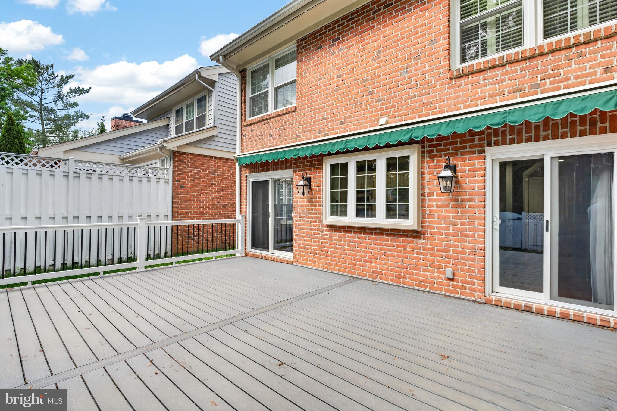6 Nearfield Road Lutherville-Timonium, MD 21093 - Photo 63 of 71 Retractible awning