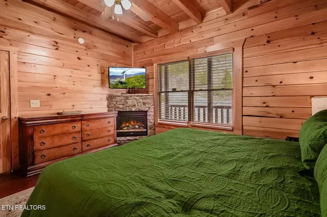 $1,650,000 | 948 Black Bear Cub Way, Sevierville, TN 37862