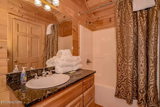 $1,650,000 | 948 Black Bear Cub Way, Sevierville, TN 37862