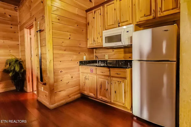 $1,650,000 | 948 Black Bear Cub Way, Sevierville, TN 37862