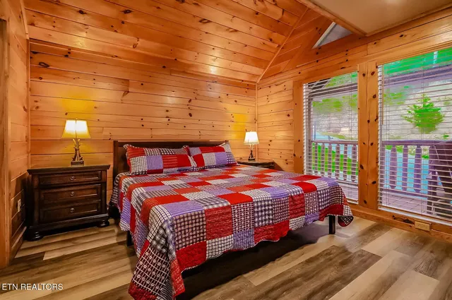 $1,650,000 | 948 Black Bear Cub Way, Sevierville, TN 37862