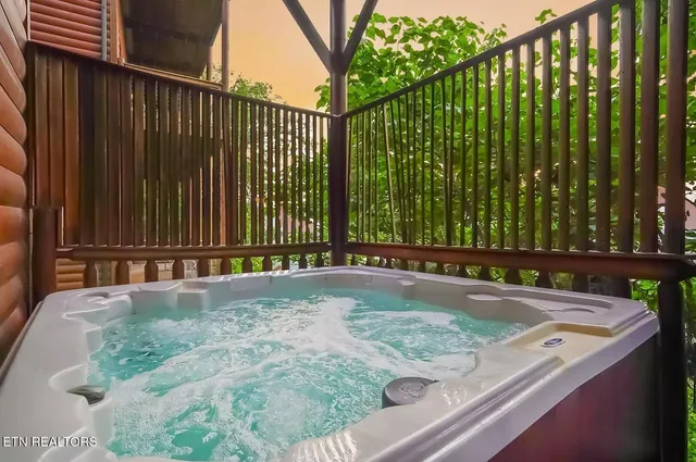 $1,650,000 | 948 Black Bear Cub Way, Sevierville, TN 37862