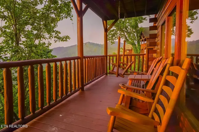 $1,650,000 | 948 Black Bear Cub Way, Sevierville, TN 37862