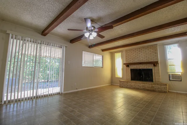 $1,495 | 223 Balboa Drive, Universal City, TX 78148