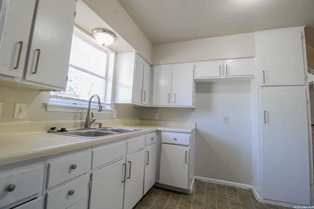 $1,495 | 223 Balboa Drive, Universal City, TX 78148