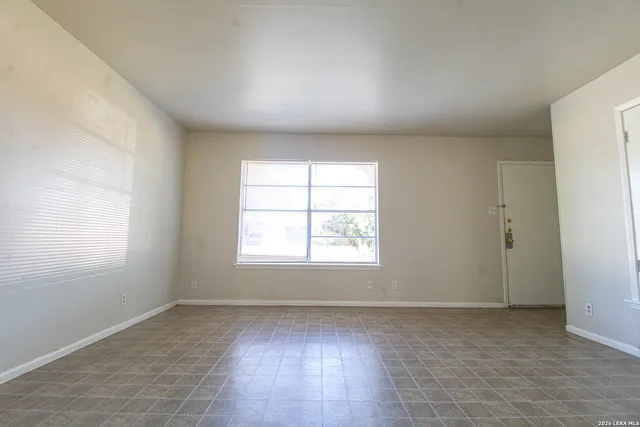 $1,495 | 223 Balboa Drive, Universal City, TX 78148
