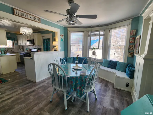 $89,900 | 857 East 4th Street, Galesburg, IL 61401