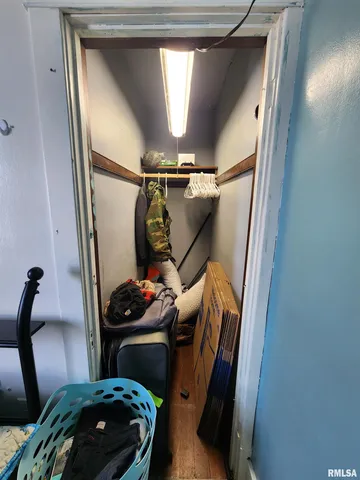 $89,900 | 857 East 4th Street, Galesburg, IL 61401