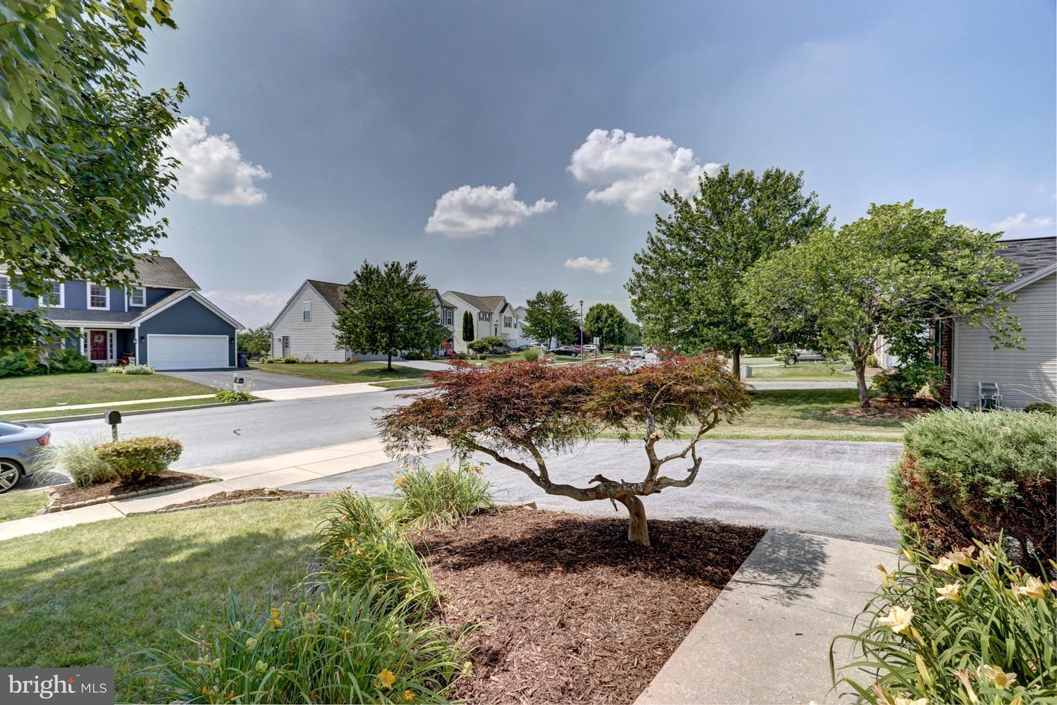 24 Springbrook Drive Palmyra, PA 17078 - Photo 3 of 35 Gallery Image 3