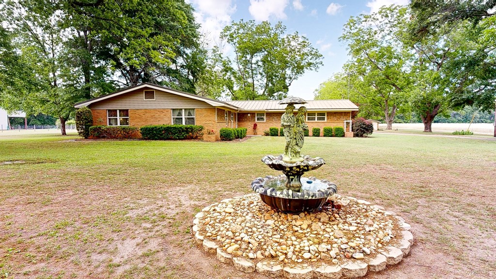 442 Hicks Road Dothan, AL 36303 - Photo 4 of 49
