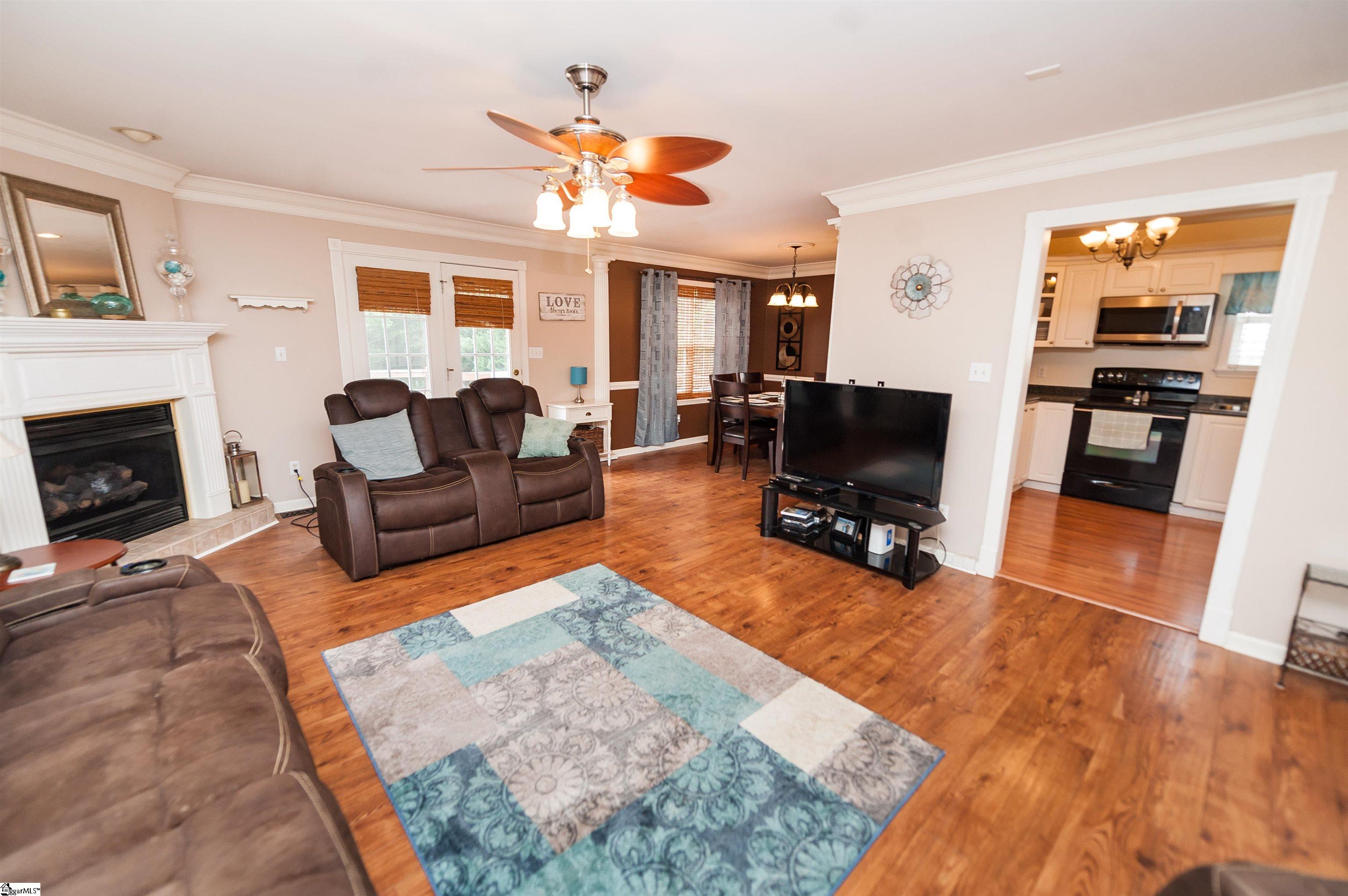 328 Trantham Court Inman, SC 29349 - Photo 2 of 29