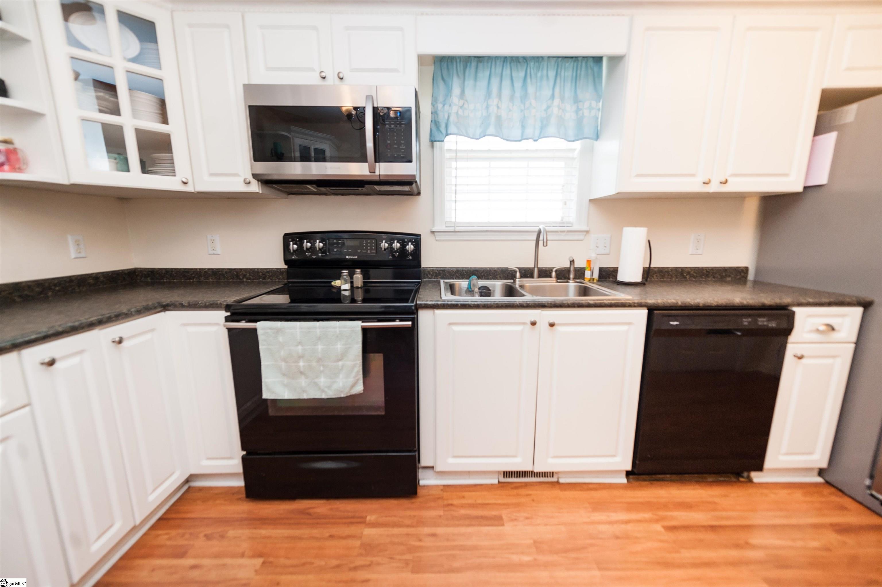 328 Trantham Court Inman, SC 29349 - Photo 7 of 29