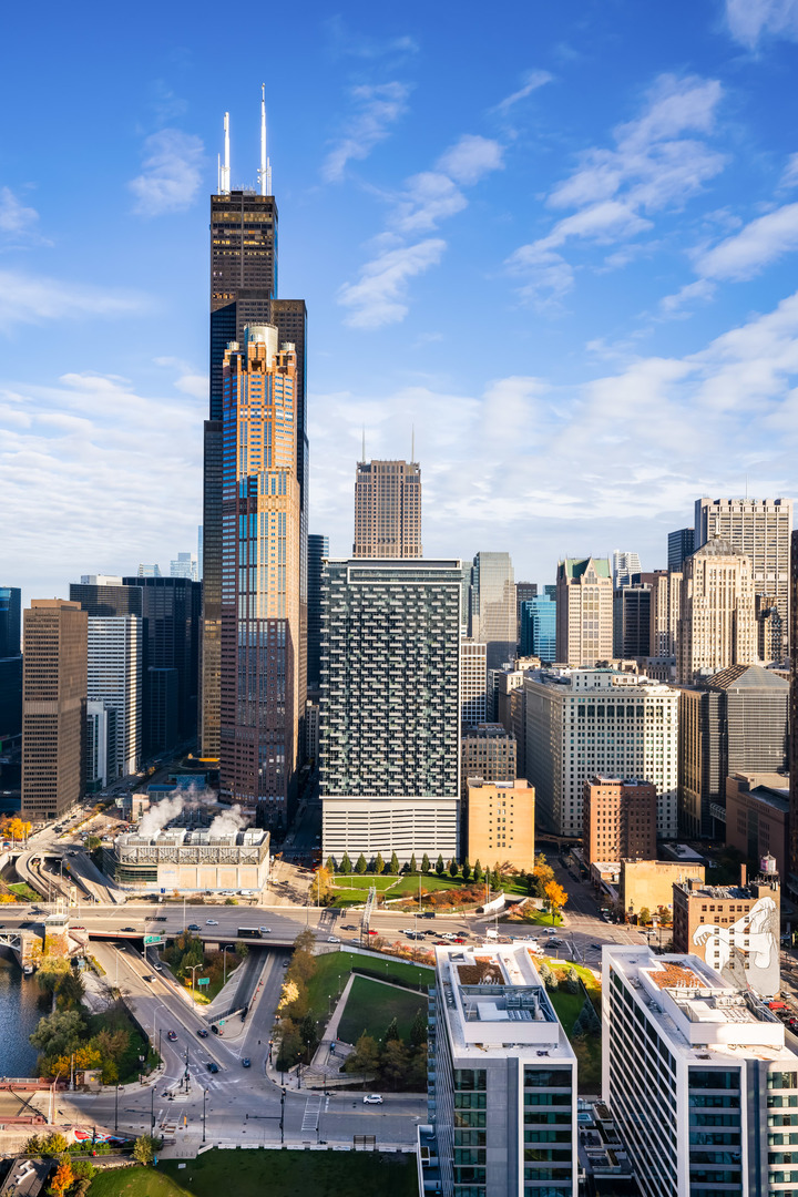 234 West Polk Street, Unit 3706 Chicago, IL 60605 - Photo 30 of 32 a picture of city view