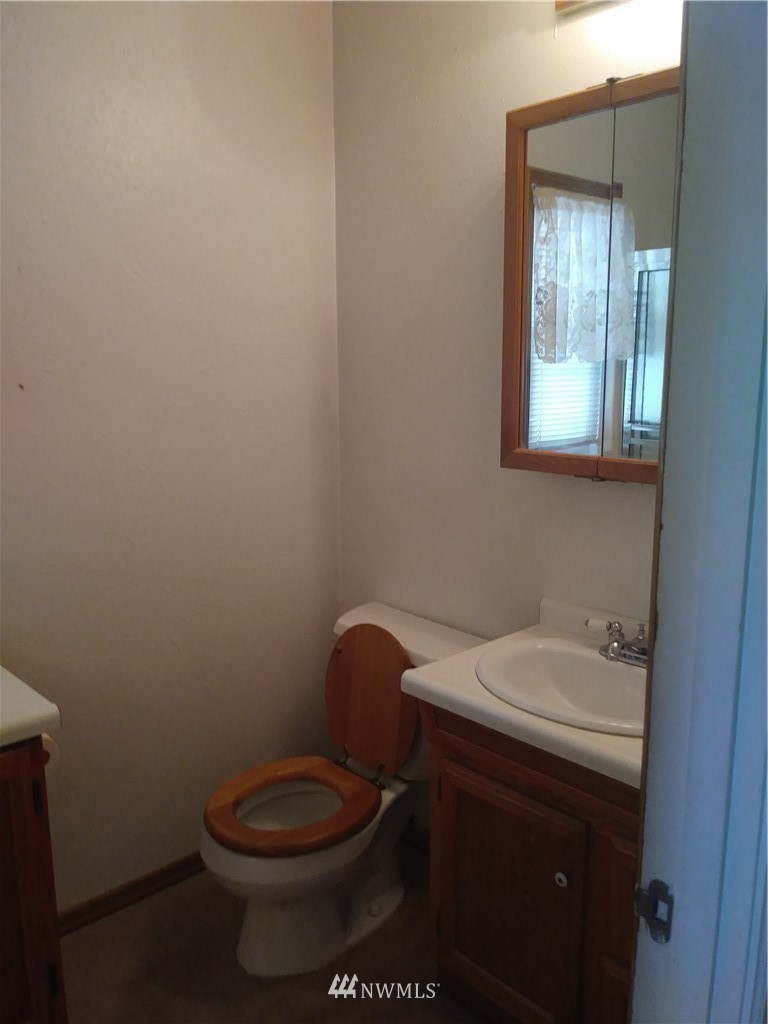 5608 North 49th Street Ruston, WA 98407 - Photo 18 of 23 Gallery Image 18